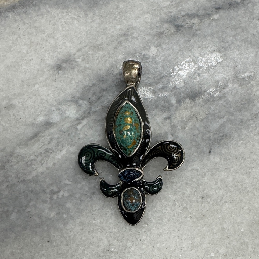 Fleur-de-lis Silver and Green Pendant